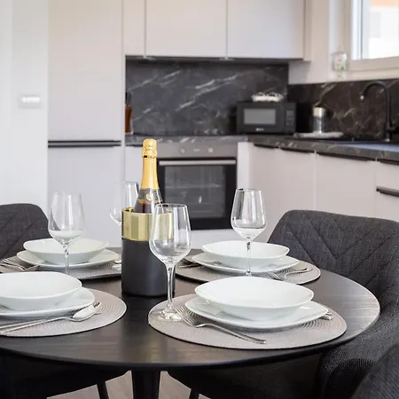 Tt With Sea View And Private Parking * Makarska