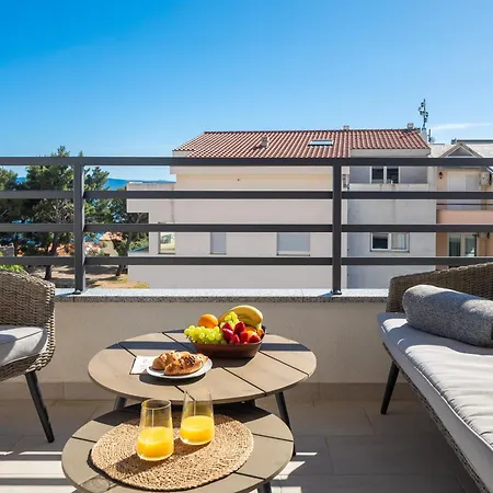 Tt With Sea View And Private Parking * 마카르스카