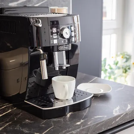 Apartment Tt With Sea View And Private Parking *