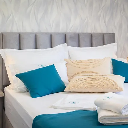 Apartment Tt With Sea View And Private Parking Makarska